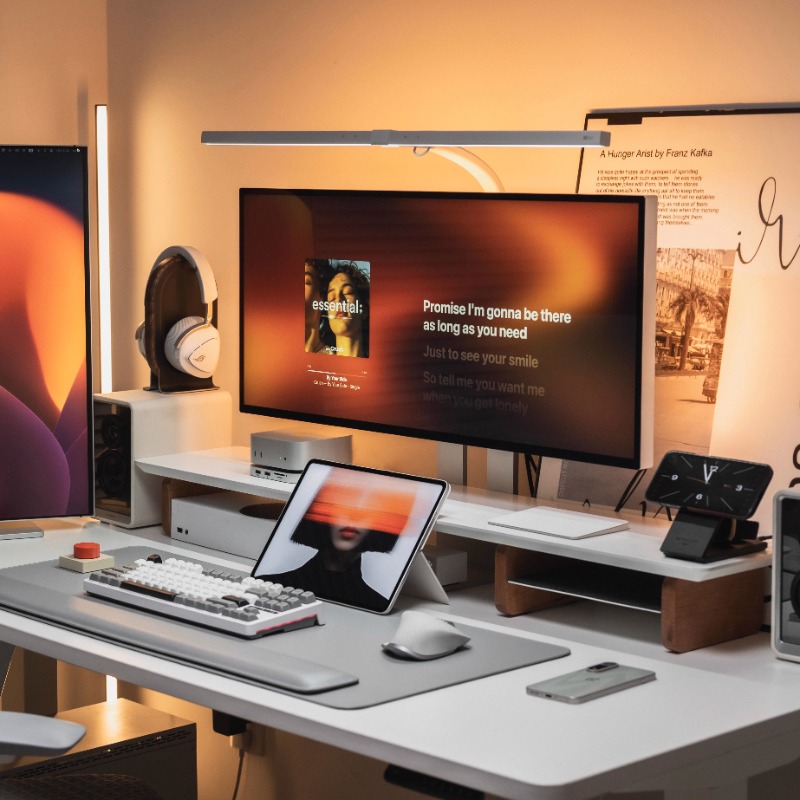 Desk Setup For Laptop And Monitor - Современная подставка для монитора, эргономичная настольная